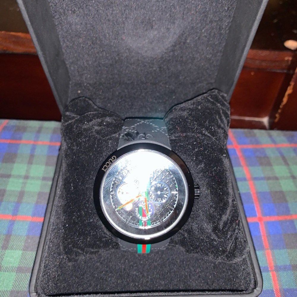 GUCCI WATCH